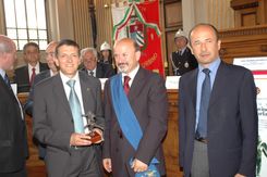 Apifarfalle2008 118