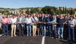 Taglio del nastro Ponte sul Cesano con autorita