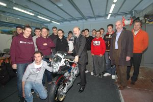 Corsisti moto con presidente e assessore