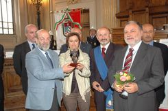 Apifarfalle2008 34