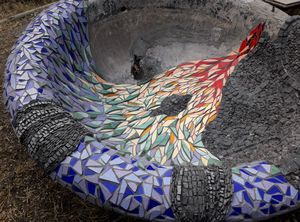 Fontana in lavorazione  mosaico di Michele Picone