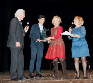 Livi e Tramezzo consegnano premio ad Alberta Ferretti