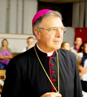 Arcivescovo Piero Coccia