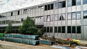 Istituto Torelli di Fano con nuova facciata dopo bonifica amianto