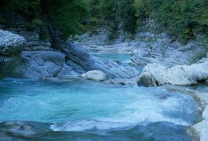 fiume contratto