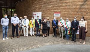 foto di gruppo intitolazione Rosaspina