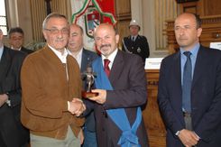 Apifarfalle2008 115
