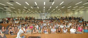 GR 280709 Gli studenti diplomati con 100 centesimi alla cerimonia a Urbino con Ricci