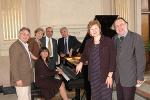 giuria del premio e direttore artistico al pianoforte