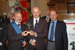 Apifarfalle2008 308