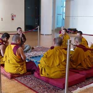 Monaci preghiera del Mandala